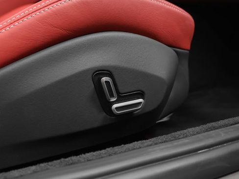 Certified 2025 Ferrari Roma Spider RWD image 20