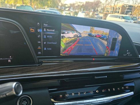 Used 2022 Cadillac Escalade Sport Platinum w/ Heavy-Duty Trailer Package image 32