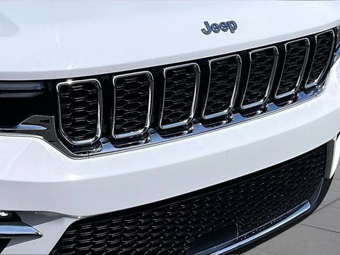 Used 2022 Jeep Grand Cherokee Limited 4xe AWD/4WD image 30