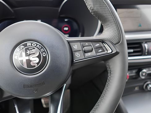 New 2026 Alfa Romeo Stelvio Sprint w/ Convenience Package AWD/4WD image 30