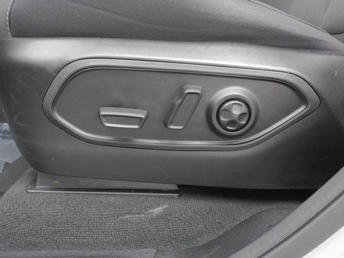 Used 2024 Jeep Grand Cherokee Laredo X w/ Luxury Tech Group I image 23