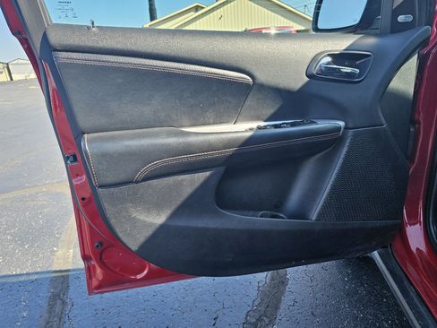 Used 2019 Dodge Journey GT image 4