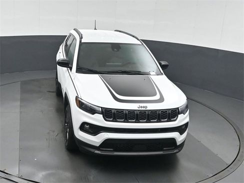 New 2026 Jeep Compass Latitude image 36