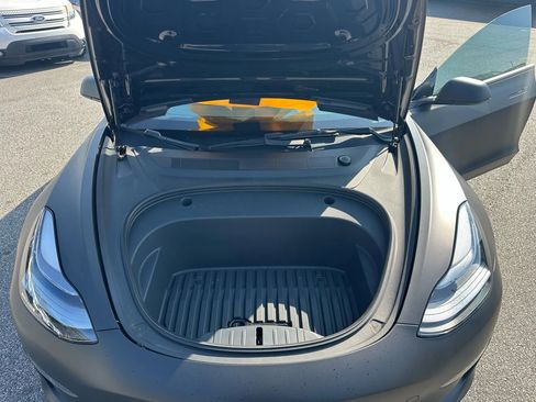 Used 2022 Tesla Model 3 Standard Range image 26