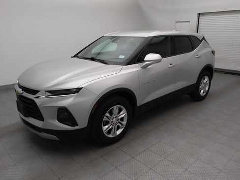 Used 2020 Chevrolet Blazer LT FWD image 2