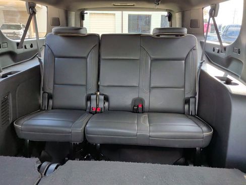 Used 2024 Chevrolet Suburban Premier image 43