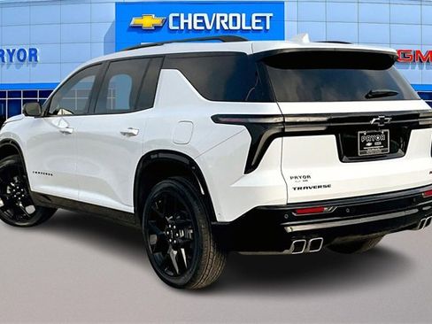 New 2026 Chevrolet Traverse RS image 3