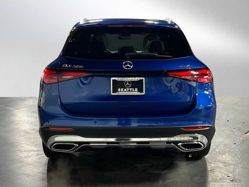 Certified 2025 Mercedes-Benz GLC 300 4MATIC image 4