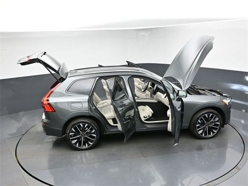 New 2026 Volvo XC60 B5 Ultra w/ Protection Package Premier image 50