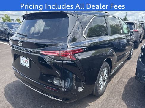 New 2026 Toyota Sienna Limited AWD/4WD image 4