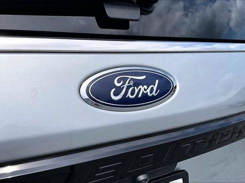 Used 2020 Ford Expedition Limited w/ Equipment Group 303A AWD/4WD image 33