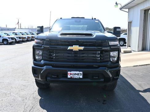 New 2026 Chevrolet Silverado 2500 Custom w/ Custom Value Package AWD/4WD image 11
