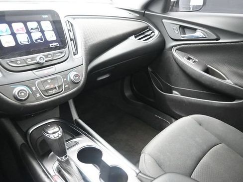 Used 2016 Chevrolet Malibu LT FWD image 29