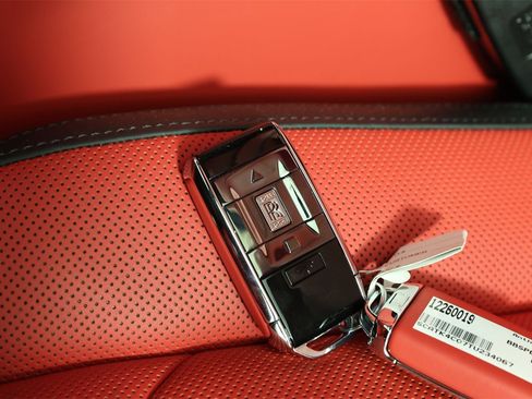 New 2026 Rolls-Royce Spectre Black Badge image 36