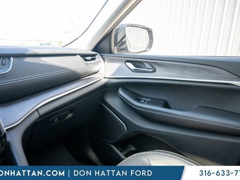 Used 2023 Jeep Grand Cherokee L Limited image 14