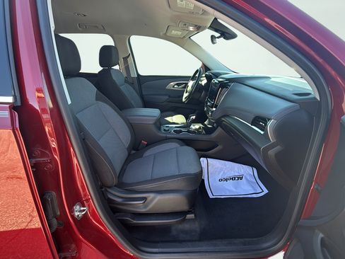 Used 2021 Chevrolet Traverse LT FWD image 34