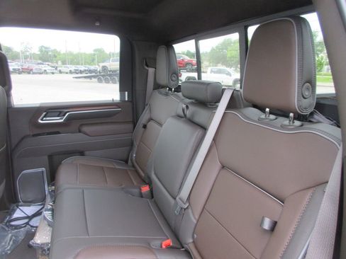 New 2026 GMC Sierra 3500 Denali w/ Denali Reserve Package AWD/4WD image 14