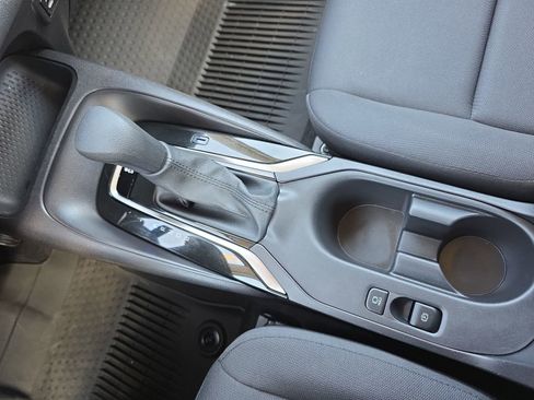 Used 2025 Toyota Corolla LE image 24