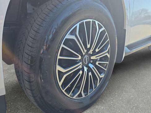 New 2026 Nissan Armada Platinum image 31