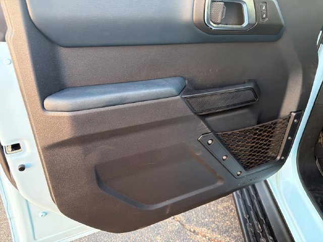 Used 2025 Ford Bronco Heritage Edition AWD/4WD image 13