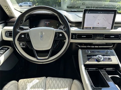 Used 2020 Lincoln Aviator Black Label w/ Dynamic Handling Package image 24