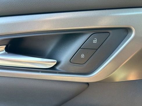 New 2026 Chevrolet Traverse LT w/ Midnight/Sport Edition image 25