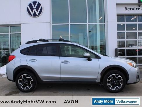 Used 2017 Subaru Crosstrek 2.0i Premium image 6
