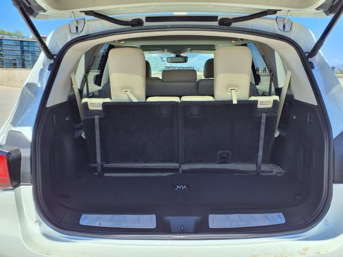 Used 2020 INFINITI QX60 Luxe w/ Essential Package FWD image 17