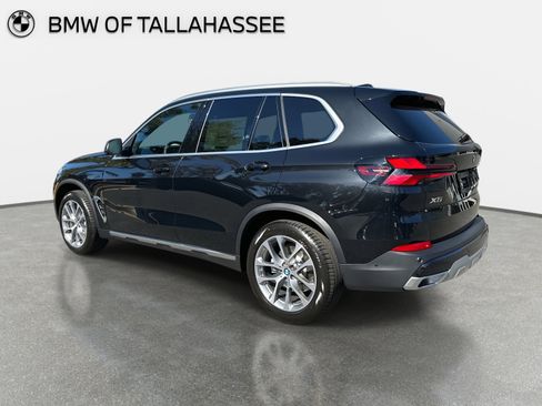 New 2026 BMW X5 sDrive40i image 3