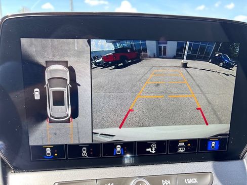 Used 2023 Chevrolet Blazer RS w/ Driver Confidence II Package AWD/4WD image 10