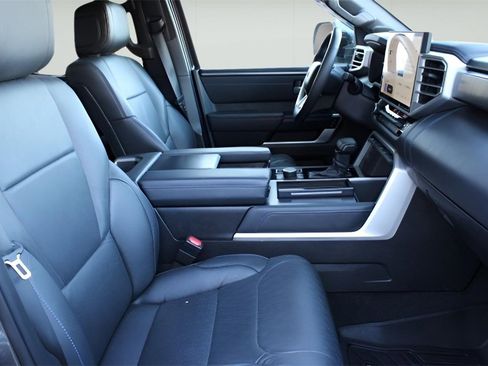 Used 2024 Toyota Tundra Platinum image 26