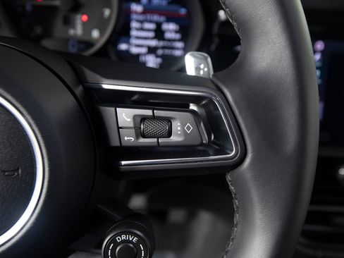 Certified 2026 Porsche Macan AWD/4WD image 24