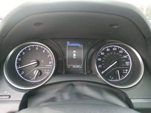 Used 2024 Toyota Camry SE image 20