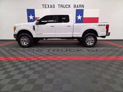 Used 2017 Ford F250 Lariat w/ Chrome Package AWD/4WD image 1