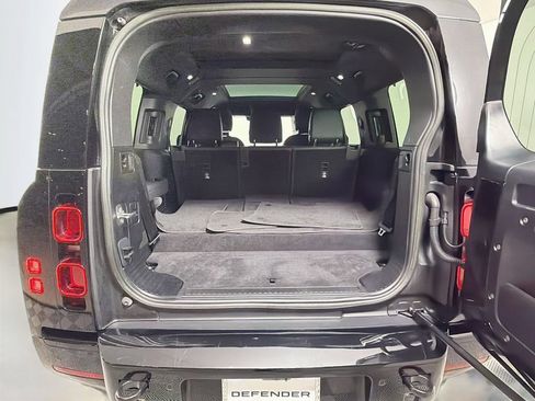 Certified 2023 Land Rover Defender 130 X-Dynamic SE AWD/4WD image 28
