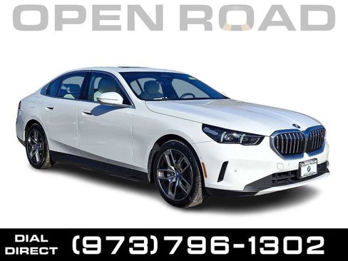 Used 2025 BMW i5 xDrive40 w/ Premium Package image 1