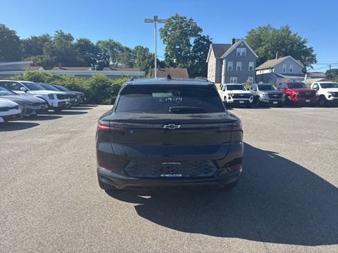 New 2025 Chevrolet Equinox EV RS image 5