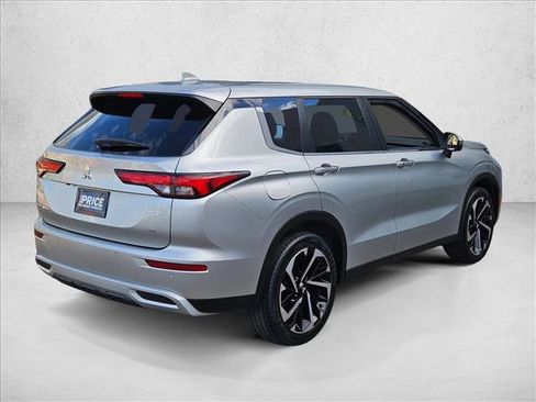 Used 2024 Mitsubishi Outlander SE FWD image 5