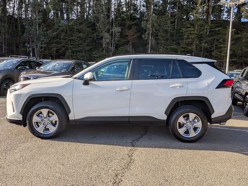 Used 2024 Toyota RAV4 XLE image 8