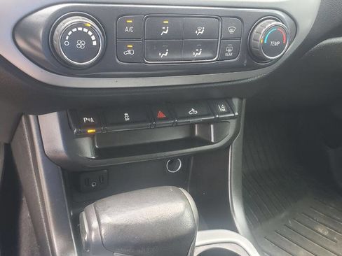 Used 2020 Chevrolet Colorado LT w/ Redline Special Edition image 15