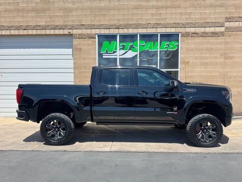 Used 2023 GMC Sierra 1500 AT4 w/ AT4 Premium Package AWD/4WD image 6