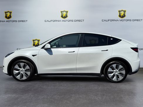Used 2023 Tesla Model Y Long Range AWD/4WD image 2