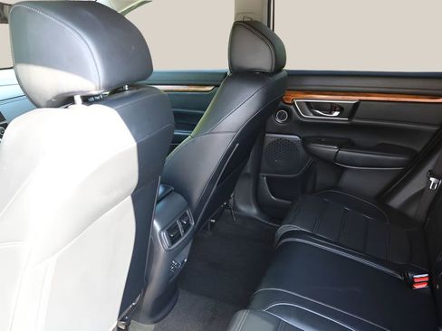 Used 2019 Honda CR-V Touring image 16