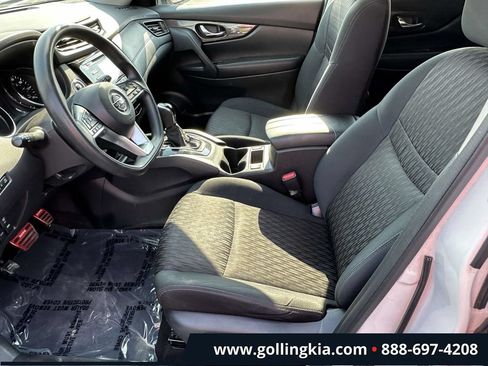 Used 2017 Nissan Rogue SV AWD/4WD image 16