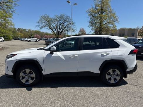 Used 2023 Toyota RAV4 XLE w/ XLE Grade Weather Package AWD/4WD image 17