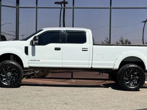 Used 2019 Ford F250 XLT image 4