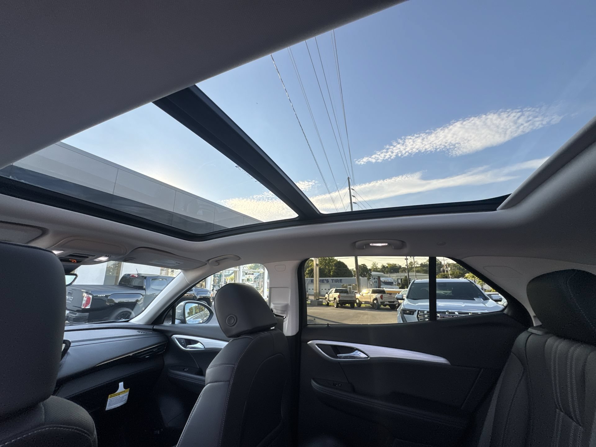 New 2026 Buick Envision Avenir AWD/4WD image 16