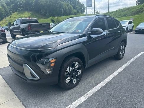 Used 2025 Hyundai Kona SEL AWD/4WD image 3
