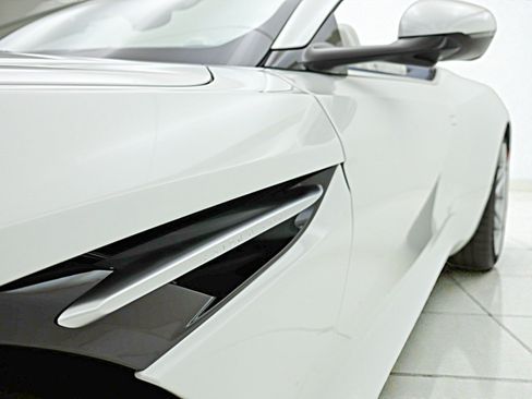Used 2026 Aston Martin DB12 Convertible RWD image 11