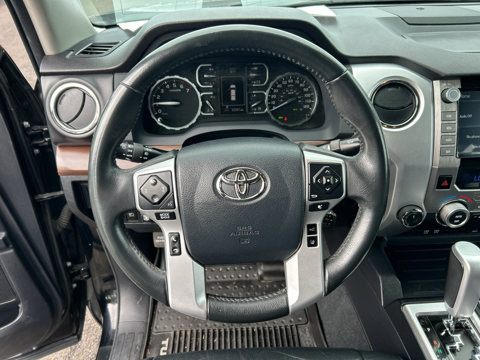 Used 2020 Toyota Tundra Limited w/ Limited Premium Package AWD/4WD image 25